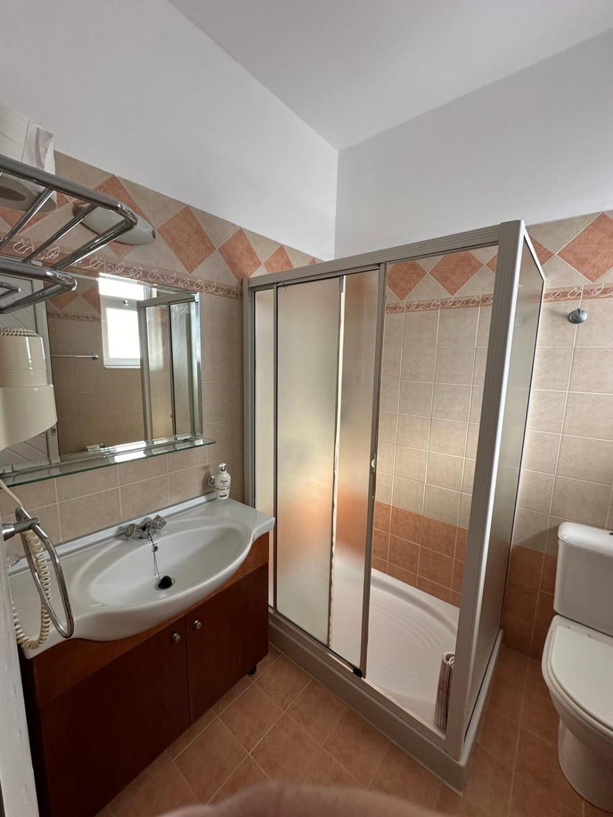 Apollonio Suites & Rooms Faliraki Rhodes Oda fotoğraf