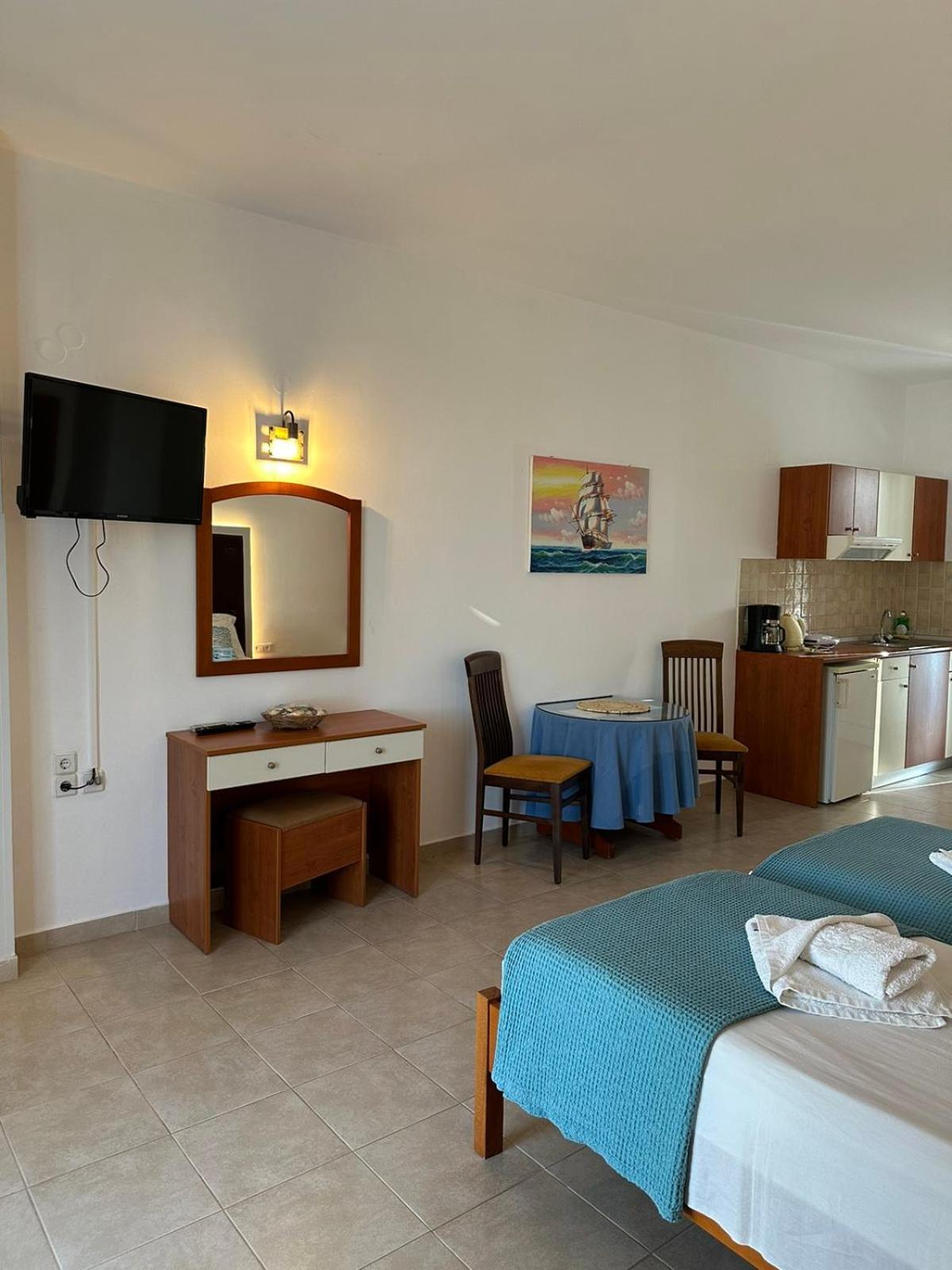 Apollonio Suites & Rooms Faliraki Rhodes Oda fotoğraf